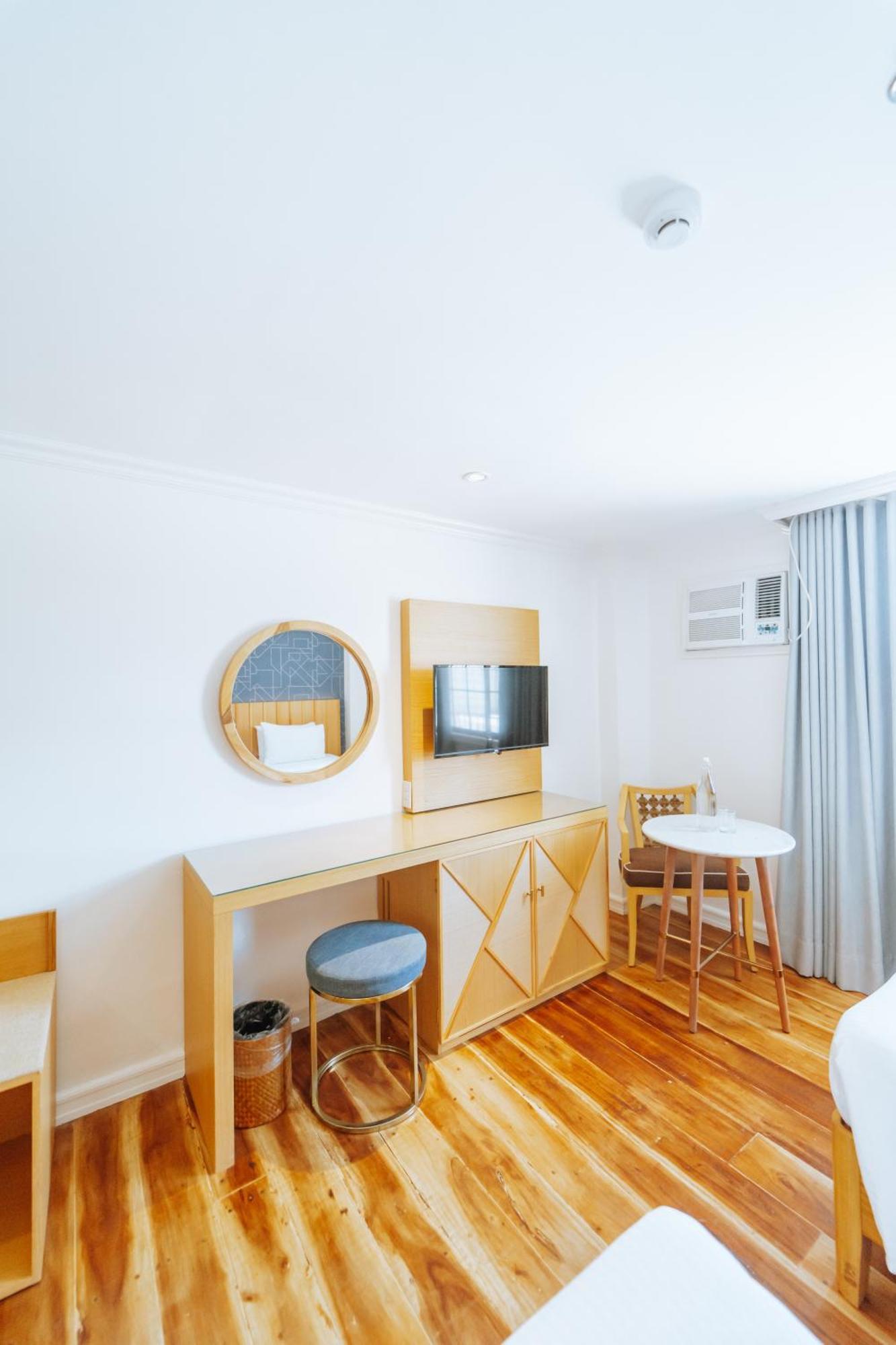 Sugarland Hotel Баколод Экстерьер фото